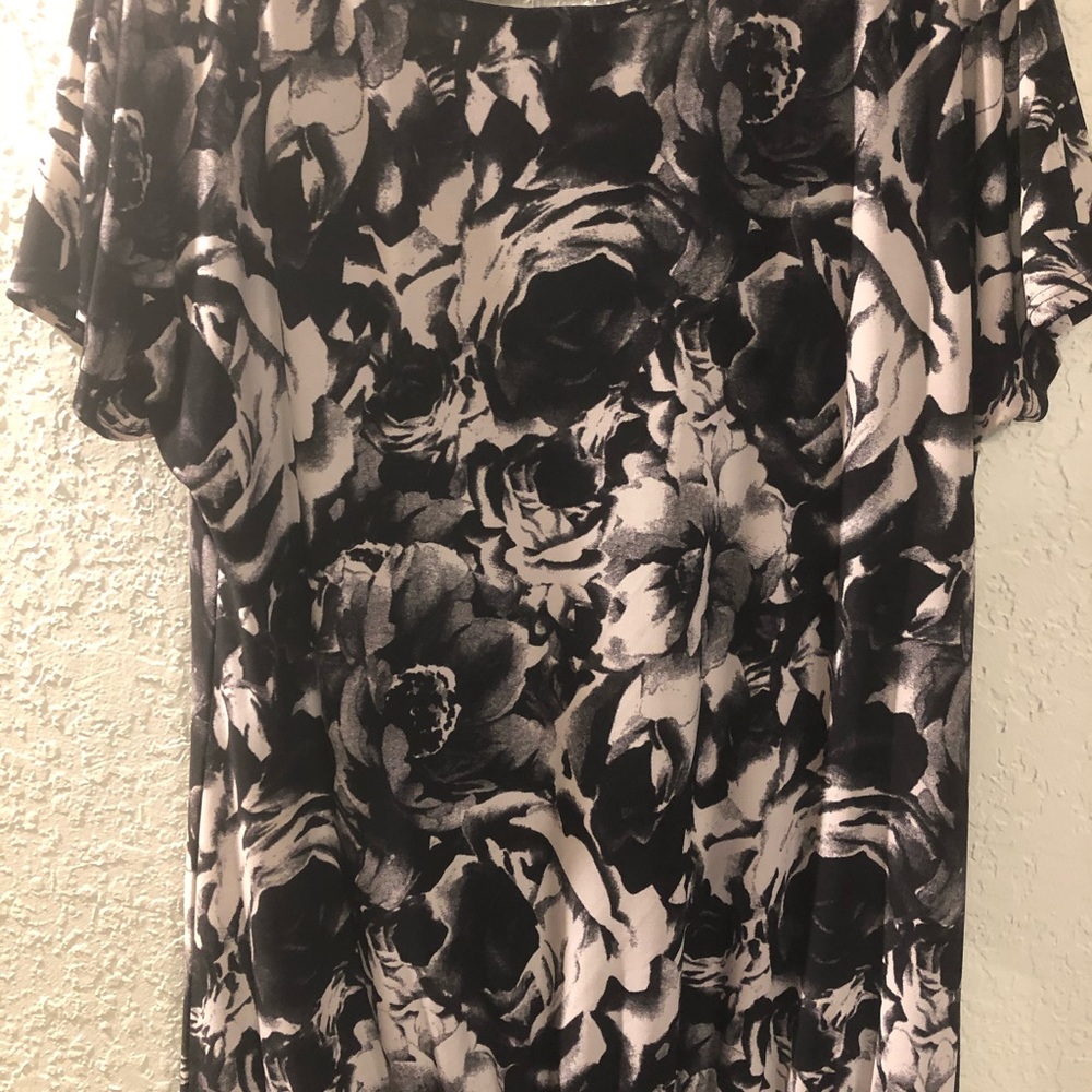 Floral top - Picture 2 of 4
